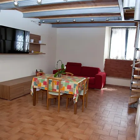 Sweetrome Apts 아파트 *